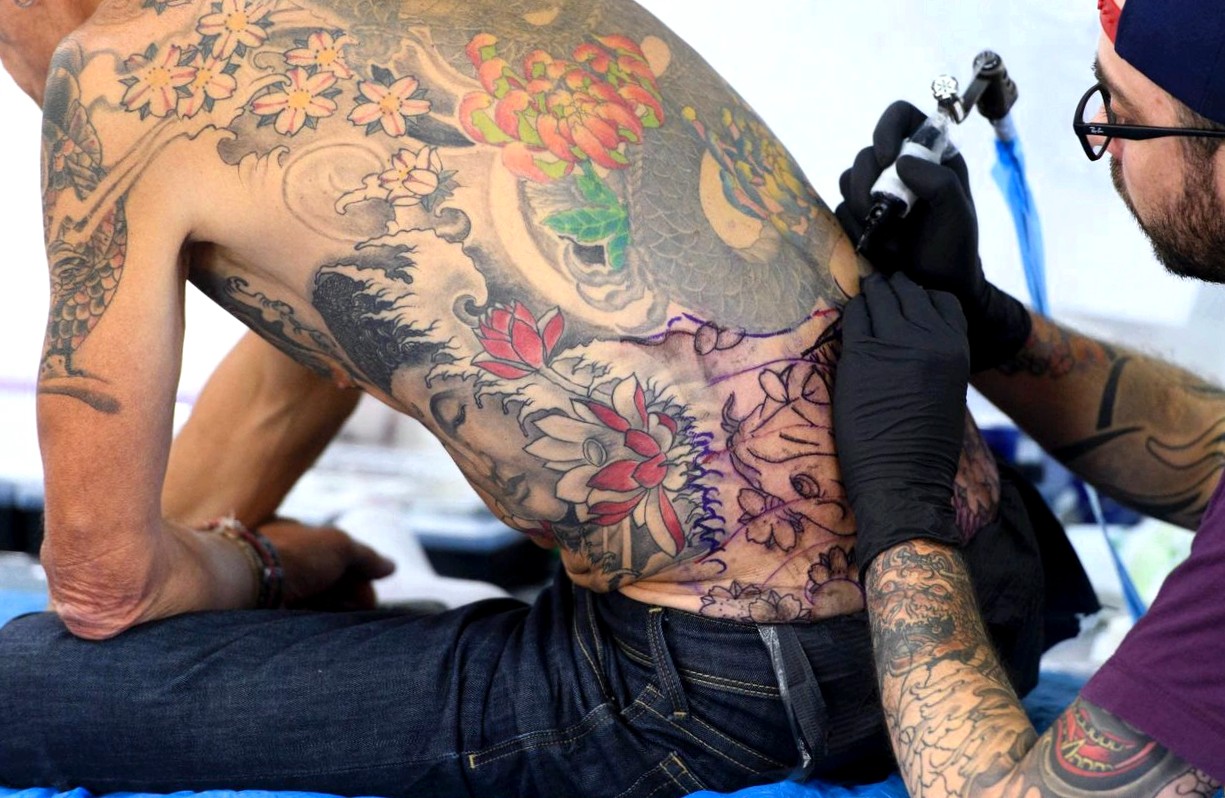 Tattoos soon without color? Possible ban meets with resistance